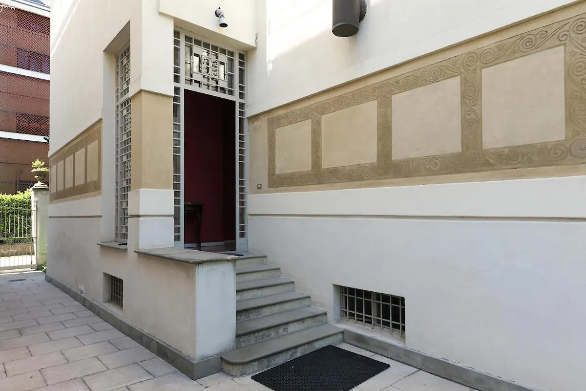 Charming Liberty-Style Villa With Garden And Parking Near City Life ميلان إيطاليا