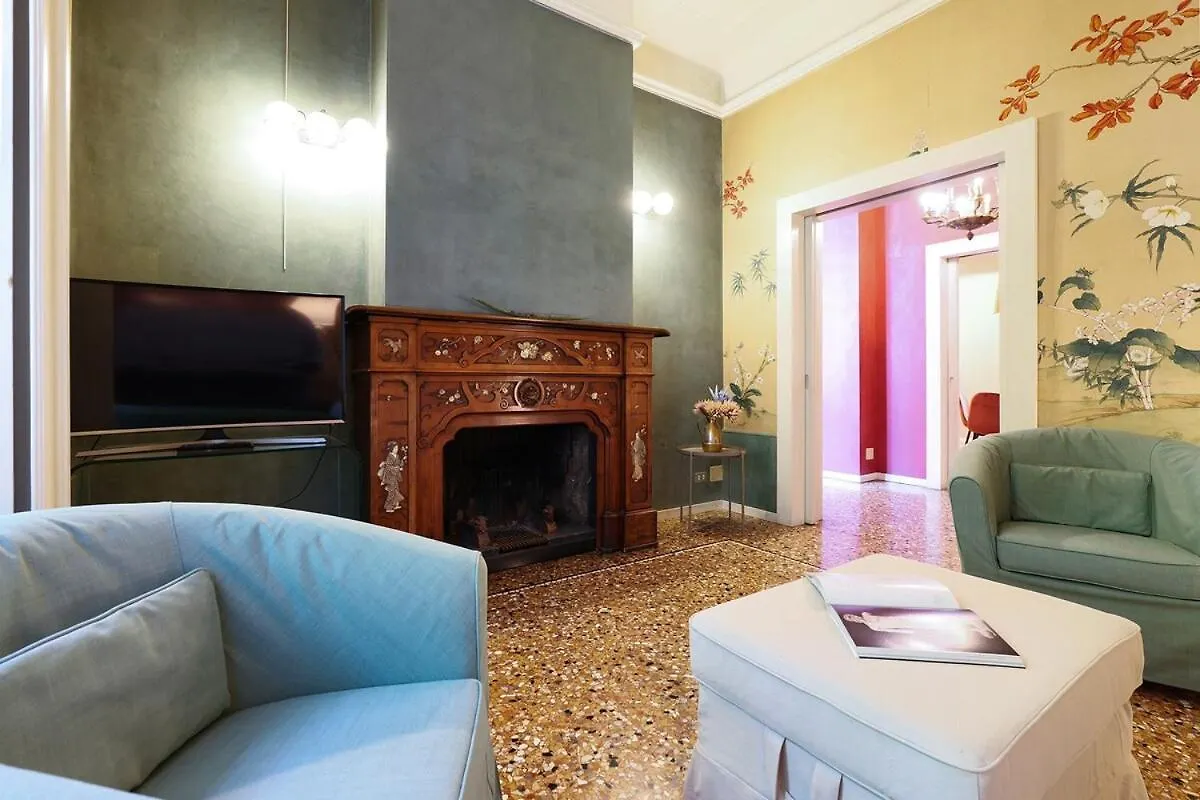Charming Liberty-Style Villa With Garden And Parking Near City Life ميلان