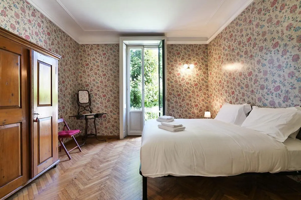 Charming Liberty-Style Villa With Garden And Parking Near City Life Milano