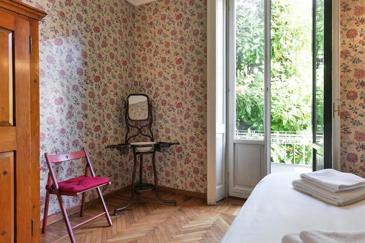 Charming Liberty-Style Villa With Garden And Parking Near City Life Milano